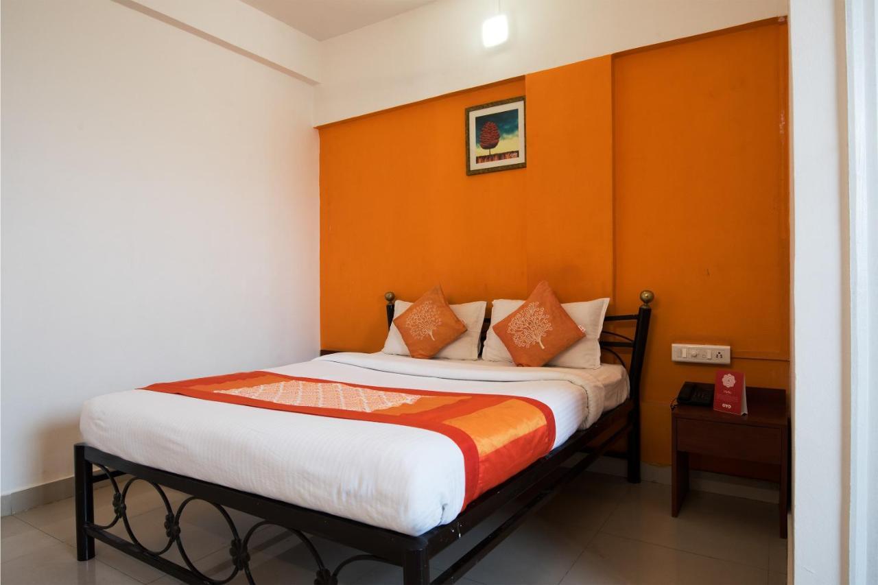 Oyo 1065 Hotel Hmr Royal Inn Pune Exterior foto