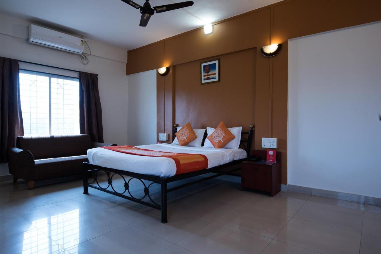 Oyo 1065 Hotel Hmr Royal Inn Pune Exterior foto