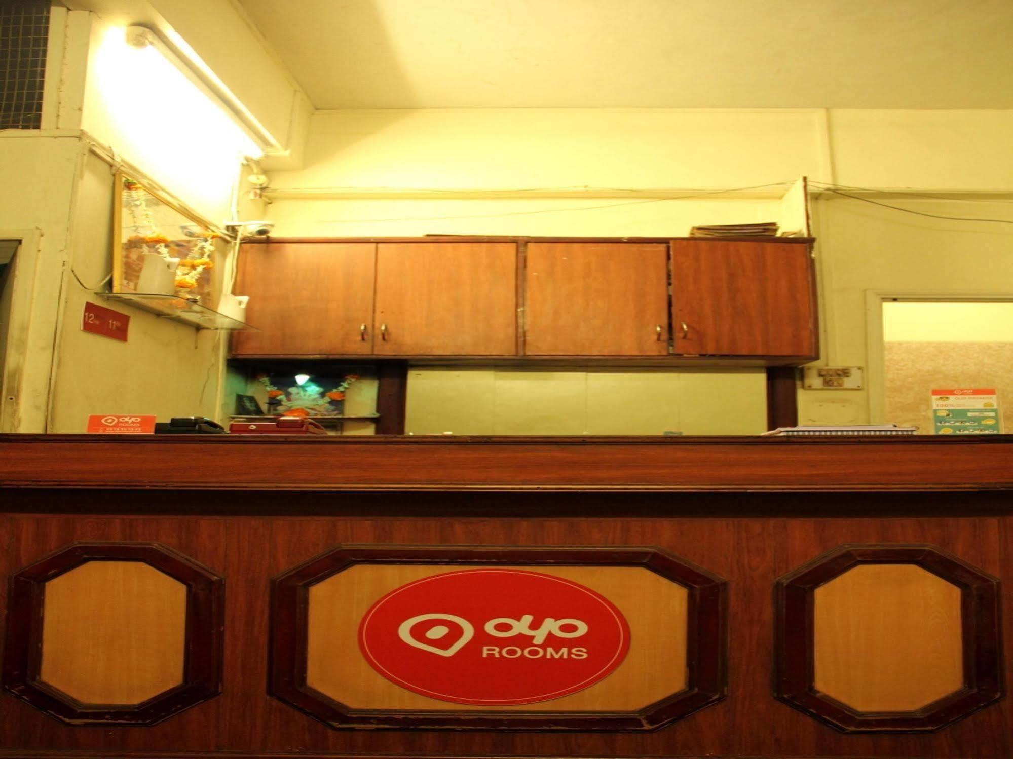 Oyo 1065 Hotel Hmr Royal Inn Pune Exterior foto